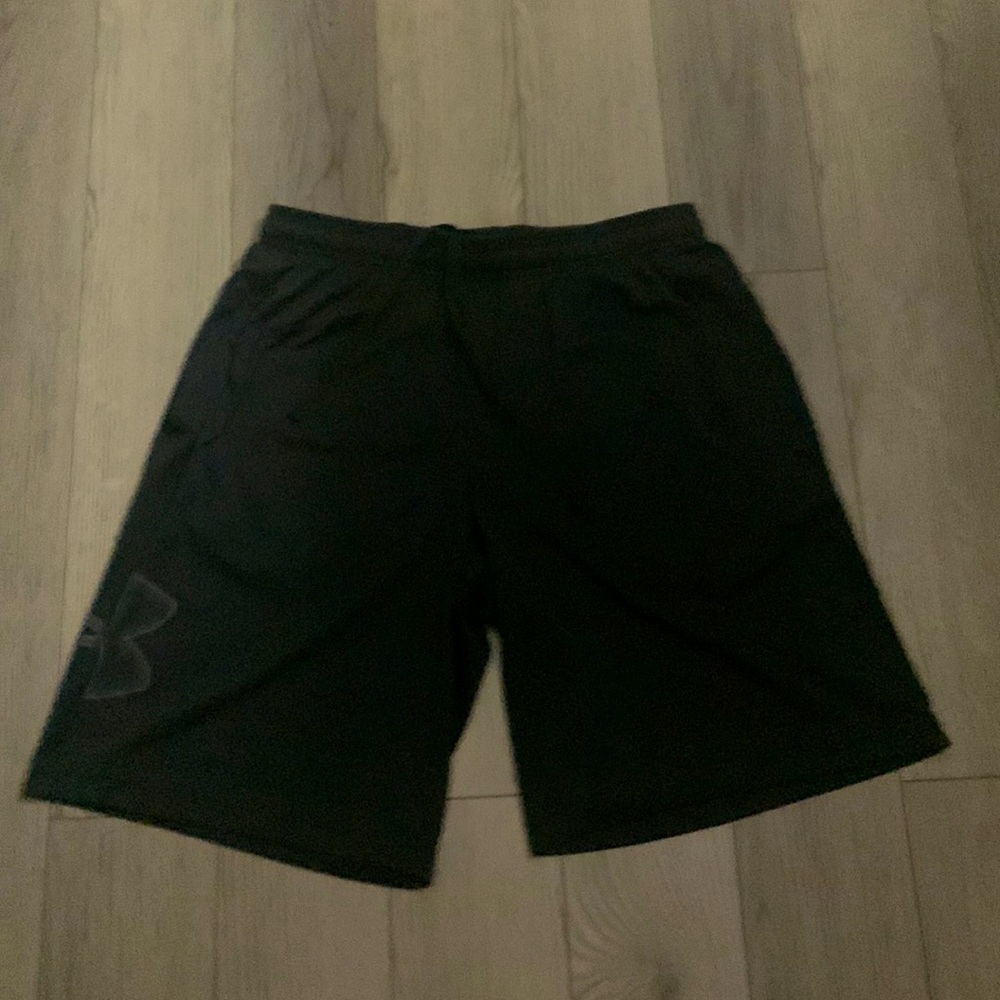 Black under armor shorts athletic wear